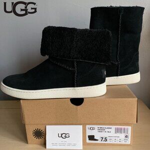 UGG Mika Classic Black 7.5 Sneaker *BONUS* Includes Sheepskin & Suede Care Kit